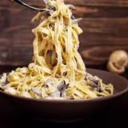 FETTUCİNİ KREMALI MANTARLI VE KAŞARLI