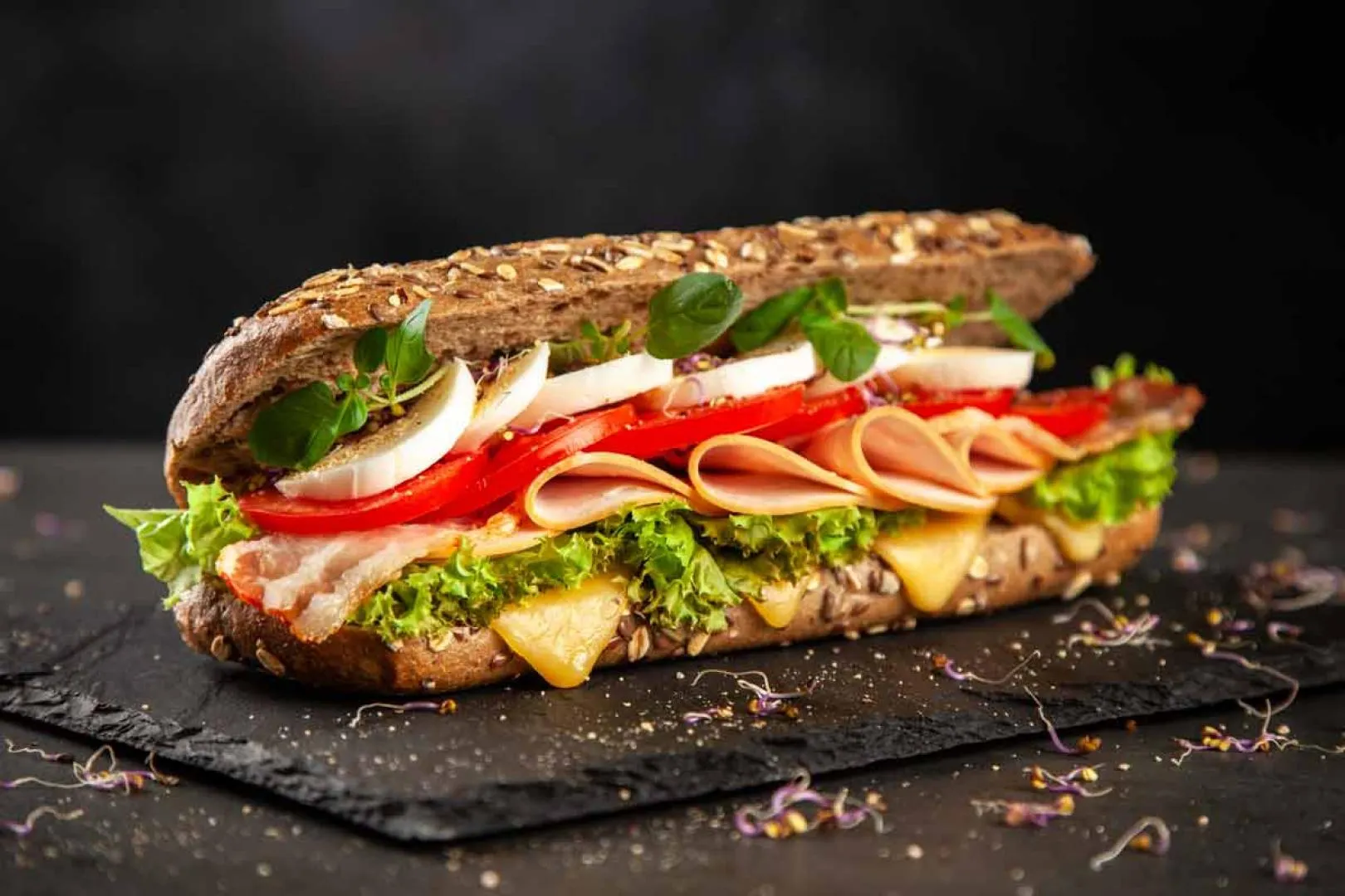 Belegtes Dunkeles Baguette