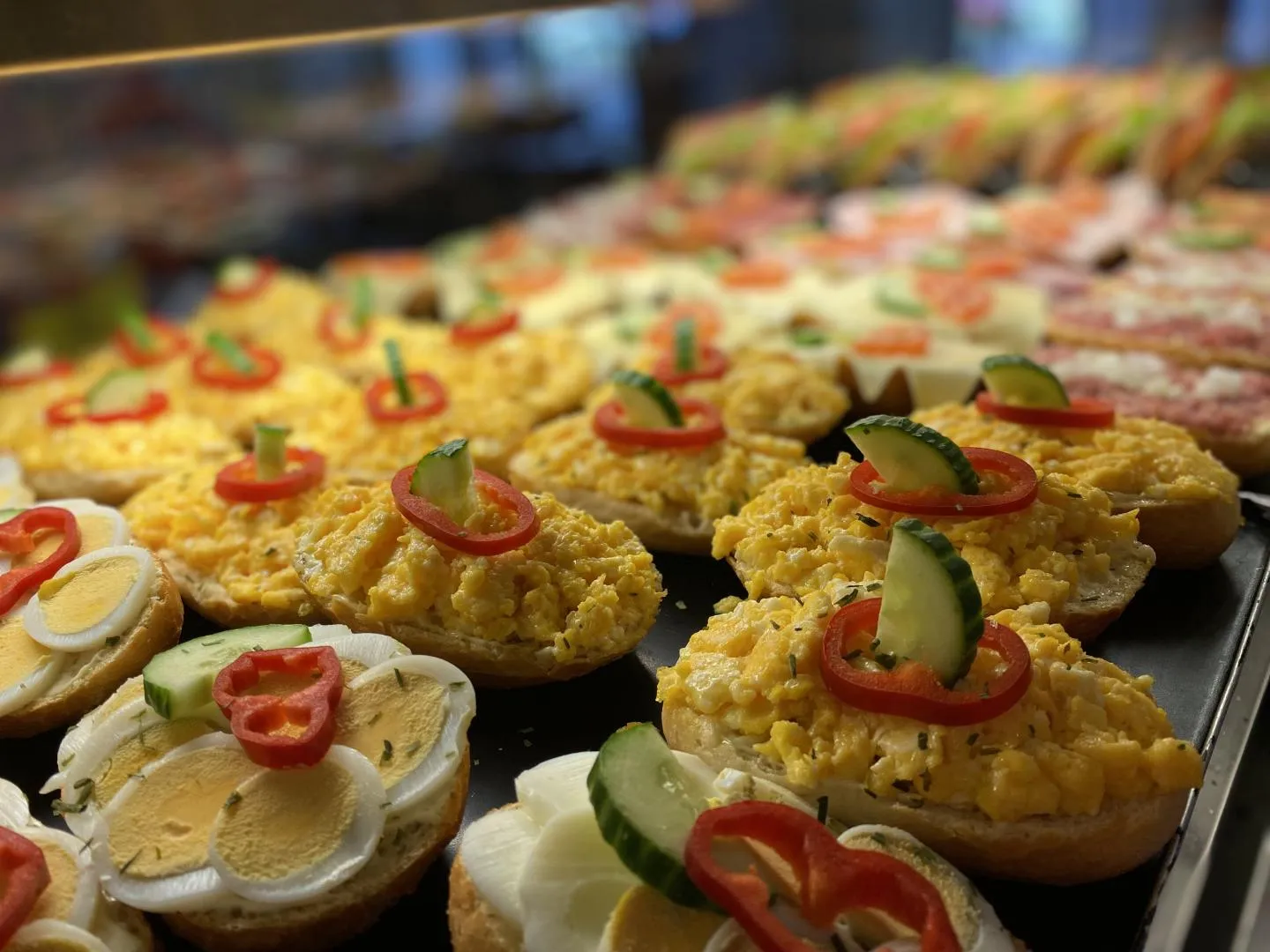 Belegte Brötchen und Baguettes 