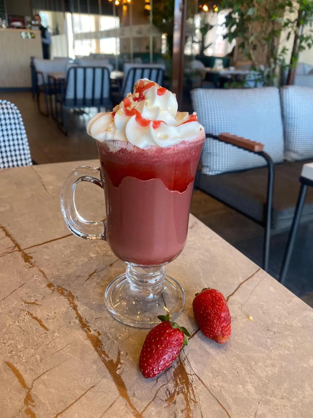 STRAWBERRY HOT CHOCOLATE
