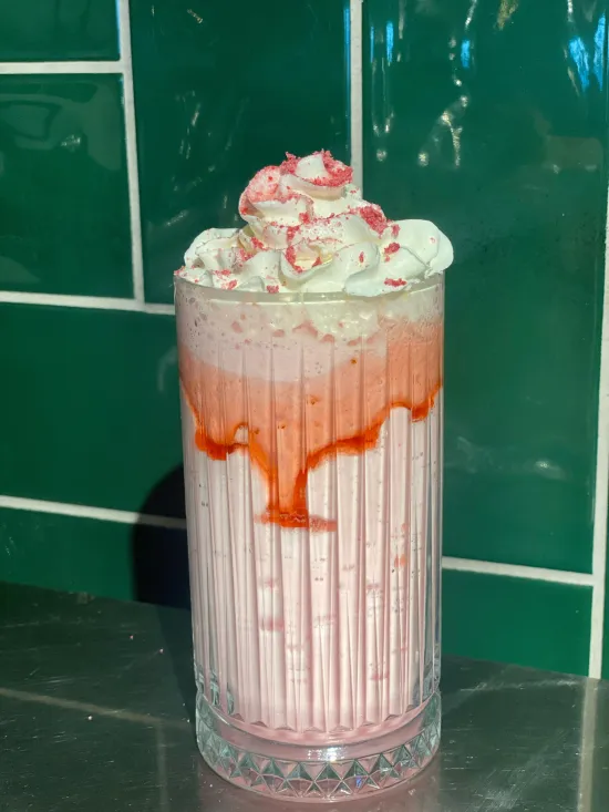 BLUBERRY MILKSHAKE