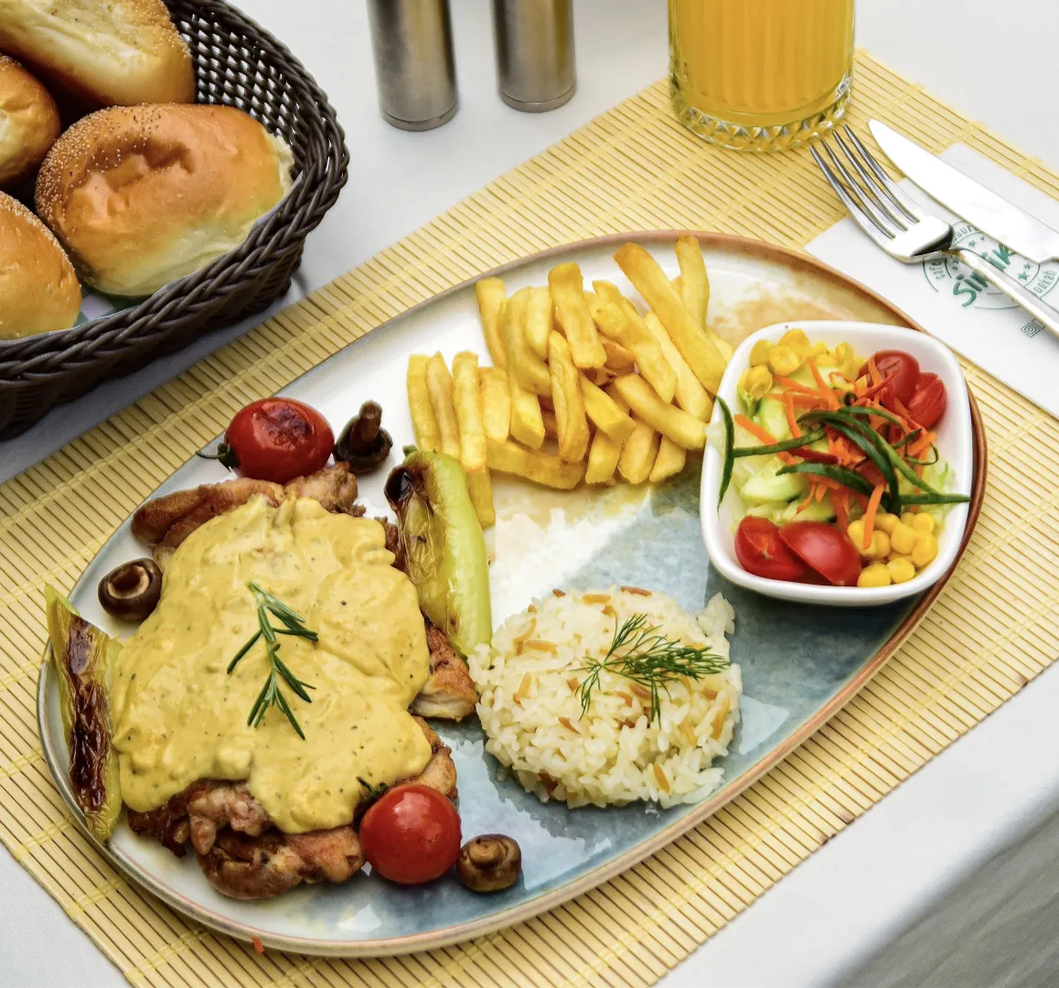 CAFE DE PARİS SOSLU TAVUK 